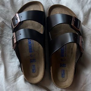 Birkenstock. Size L 6 M 4.